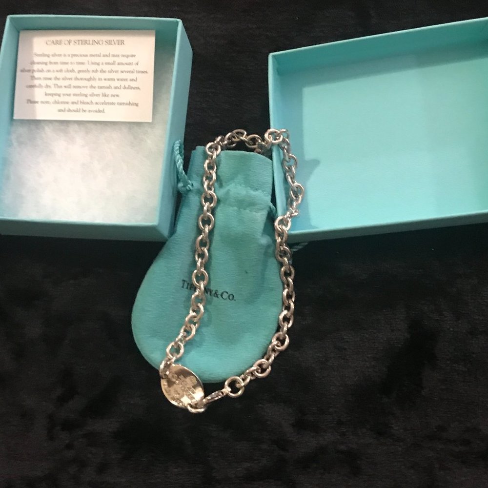 Tiffany & Co 925 sterling Oval tag choker necklace